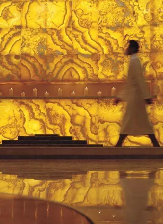 每日课堂|苹果零售店，超薄“透光石”如何成为黑科技玩法？