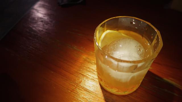 脸颊泛红毛孔粗大暗沉,脸颊泛红发烫毛孔扩张