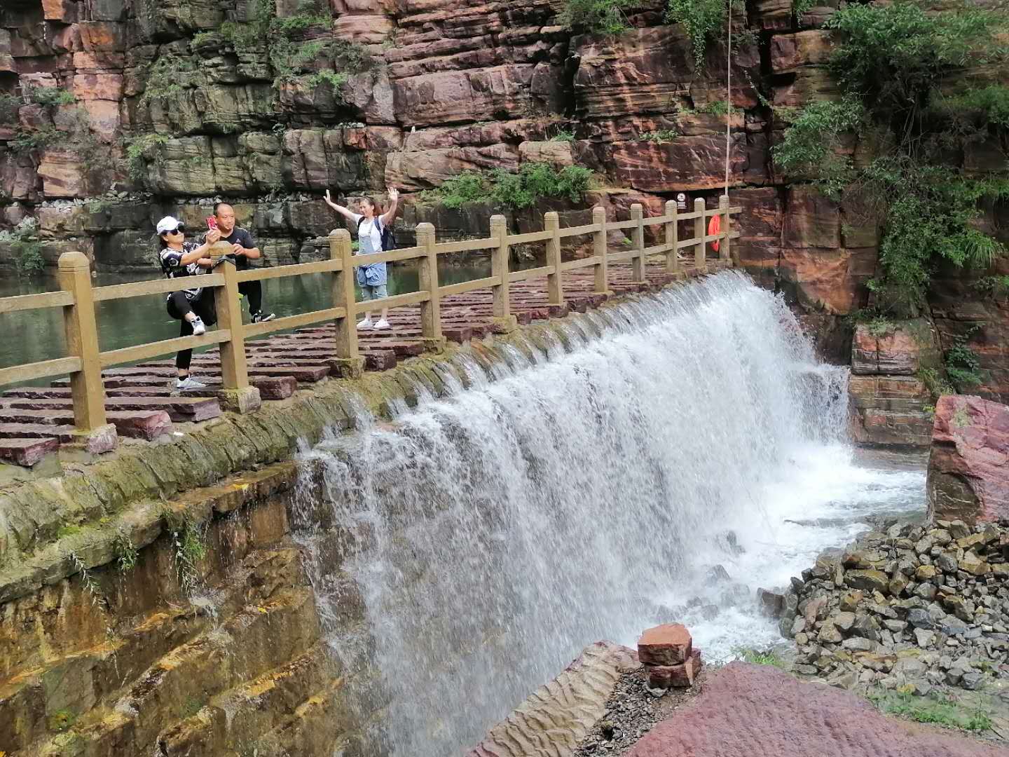 南太行郭亮村旅游一日游攻略,河南最值得去的景区郭亮村