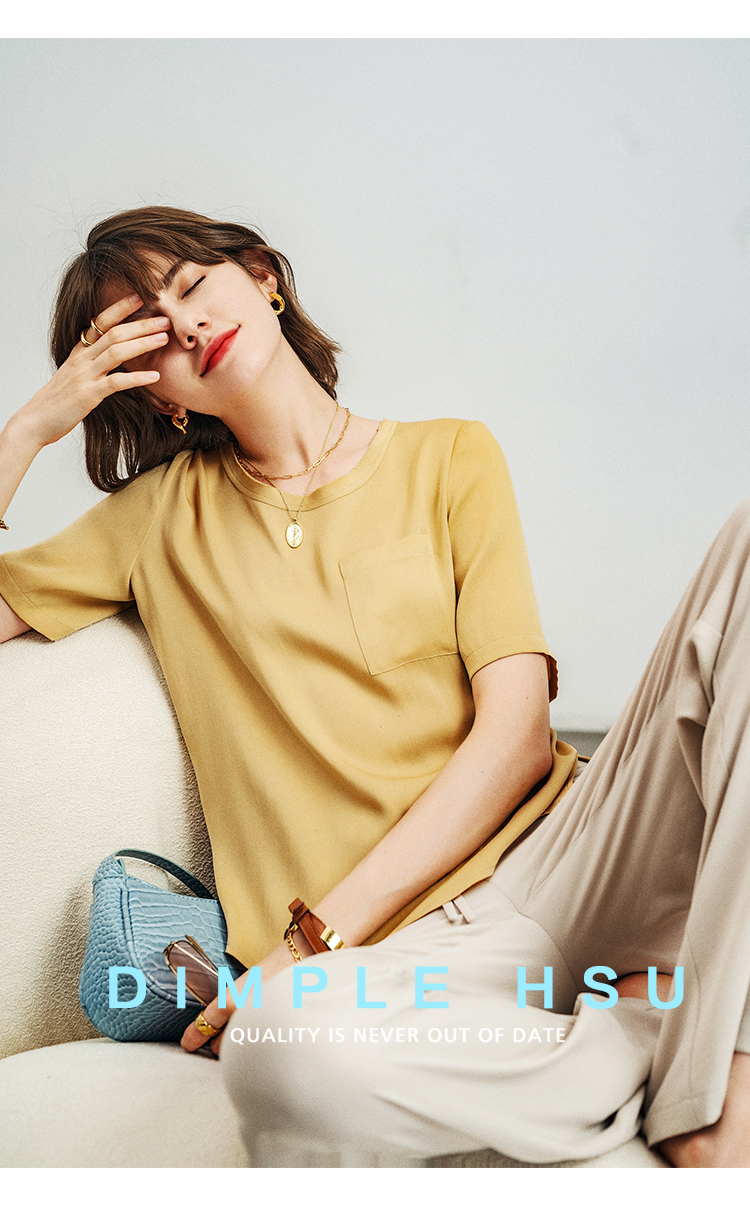 真丝T生出一股闲看花开花落、云卷云舒的放松之感，越穿越爱