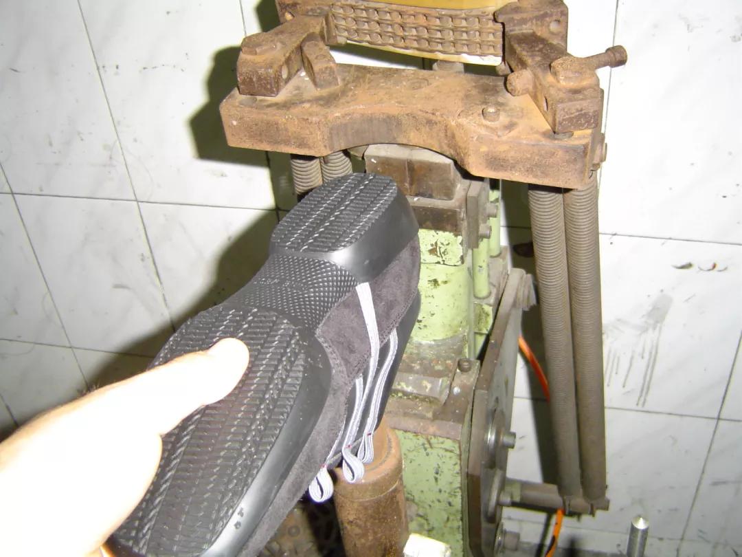 制鞋成型工艺流程,制鞋教学视频