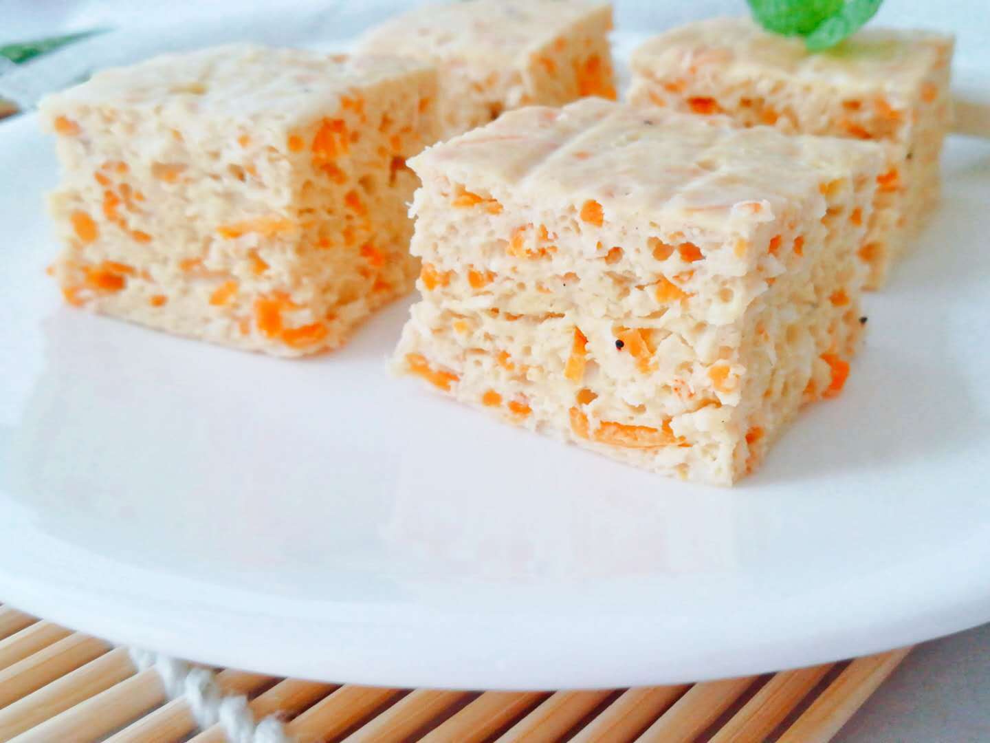 辅食一定要吃点高钙的食物,盲目补钙会不会致小儿钙过量