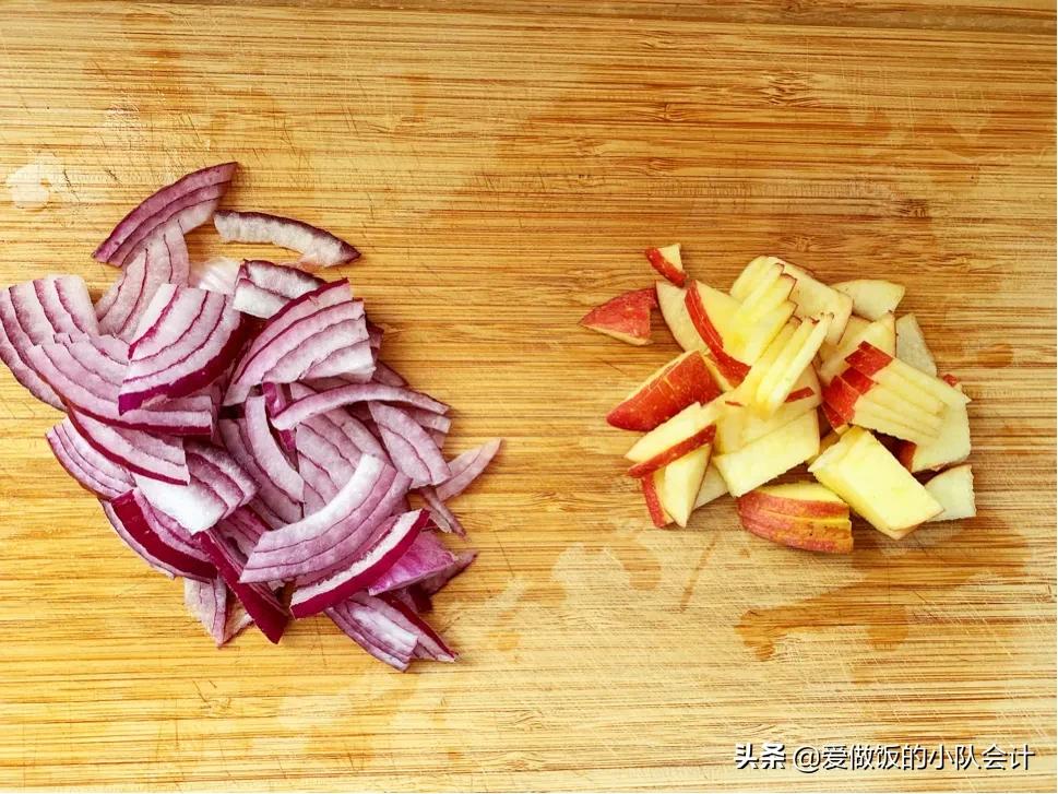 羊肉串可以直接烤么,羊肉串怎么烤能烤出烧烤店的味道