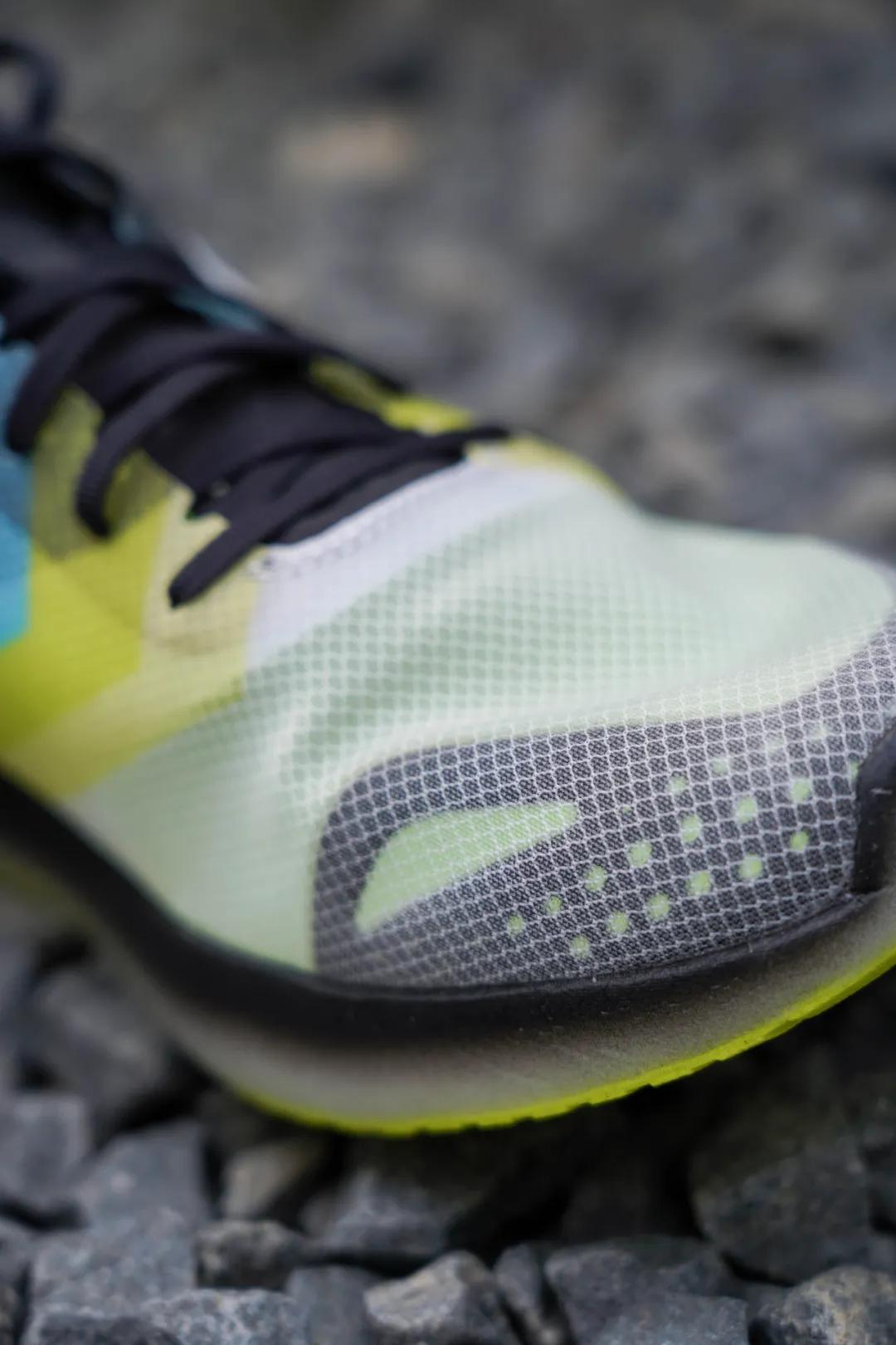 skechers斯凯奇gorunmaxroad6,斯凯奇skechers新年系列2024