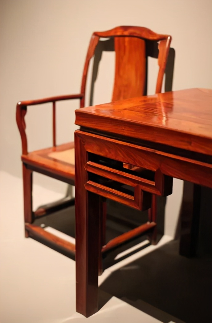 红木家具发出爆裂声是质量问题吗,红木家具爆炸声音