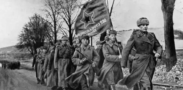 不想把世界让给自己鄙视的人,不能把这个世界让给鄙视你的人