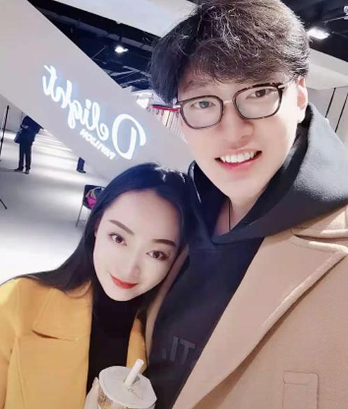 中国男排23岁名将结婚举办婚礼,中国男排名将公开恋情