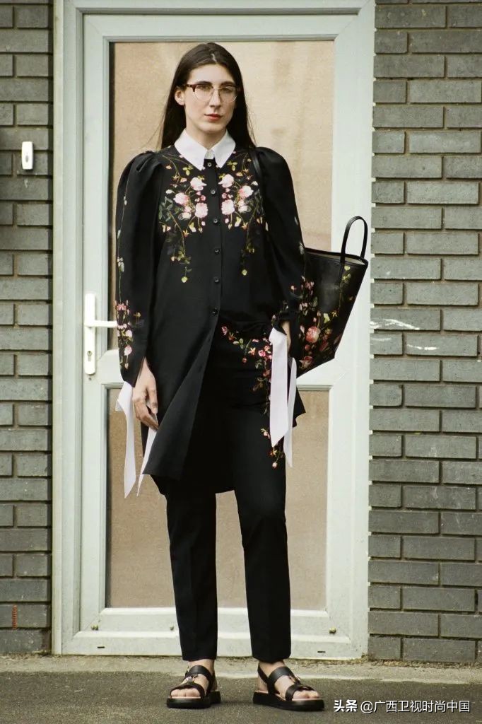 穿搭高级感冷淡风职场,冷酷风穿搭职场
