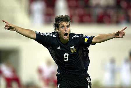 瓒崇悆鍦轰笂琚瘉鎺夌殑澶╂墠,瓒崇悆缁忕悊鐢熸动鍥為【