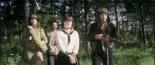 《紫日》紫色,代表太阳快落山了