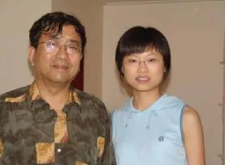 余秋雨前妻李红个人简介,余秋雨前妻李红真实照片