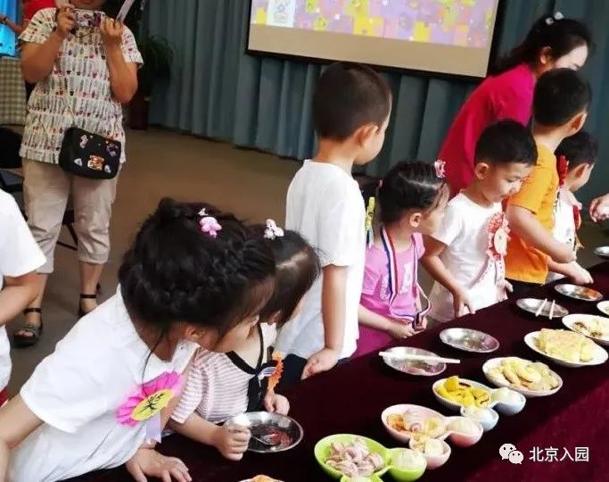 舔屏!北京10所餐食超级棒的幼儿园!看看谁家的饭更香