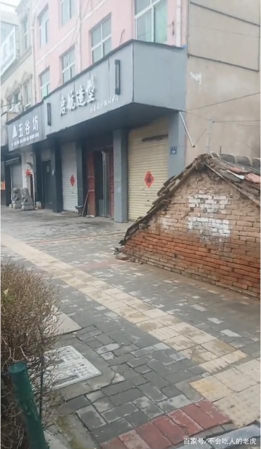 涡阳钉子户在马路中间,安徽亳州钉子户图片