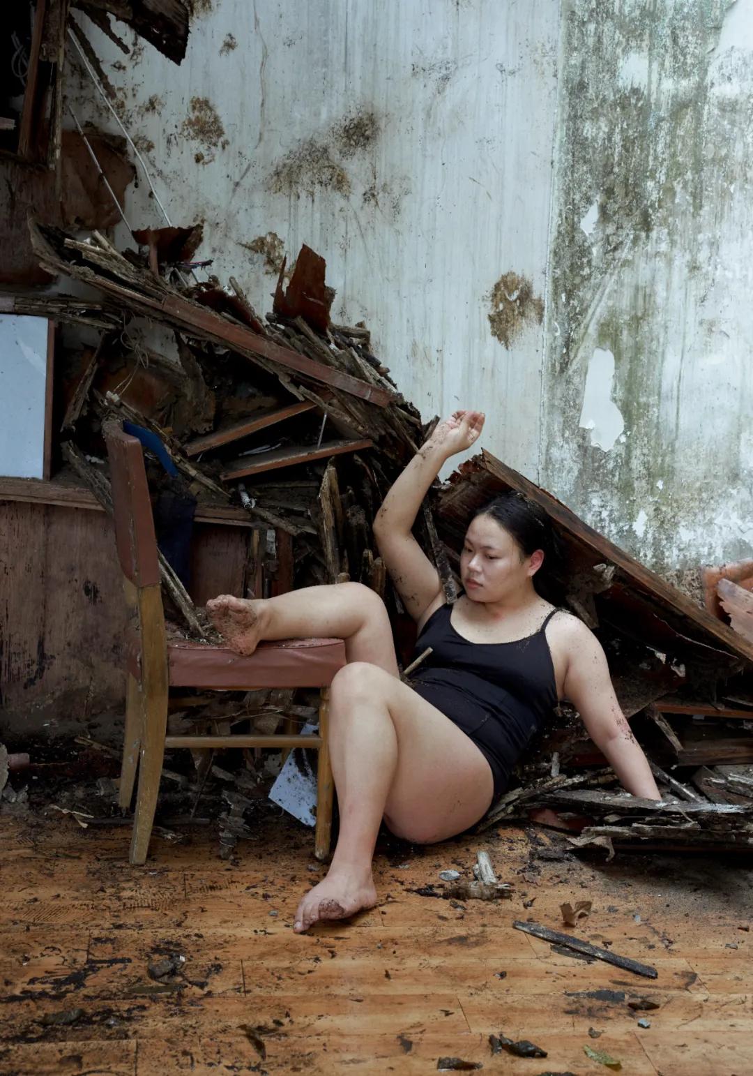 抑郁症女孩照片100张,100个抑郁症女孩