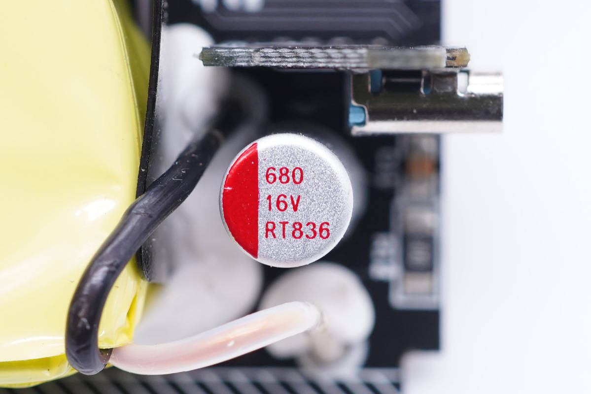 公牛快充多功能插座怎么样,插座一哥最新上市消息