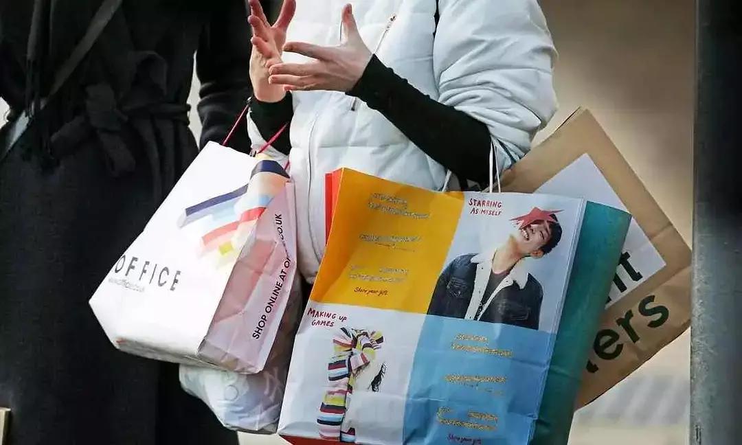 英镑跌了买东西,英镑暴跌会怎么样