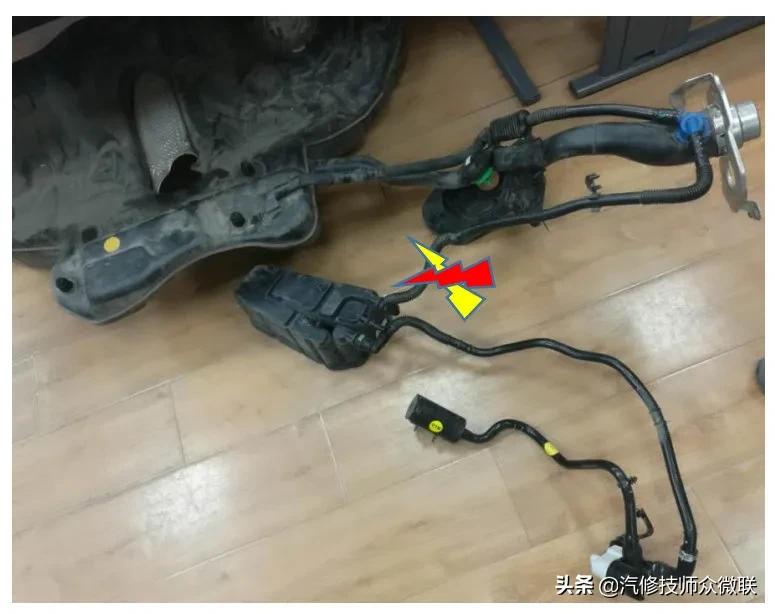 奥迪新车油箱提示故障怎么解决,奥迪a6故障码显示油箱排气阀断路