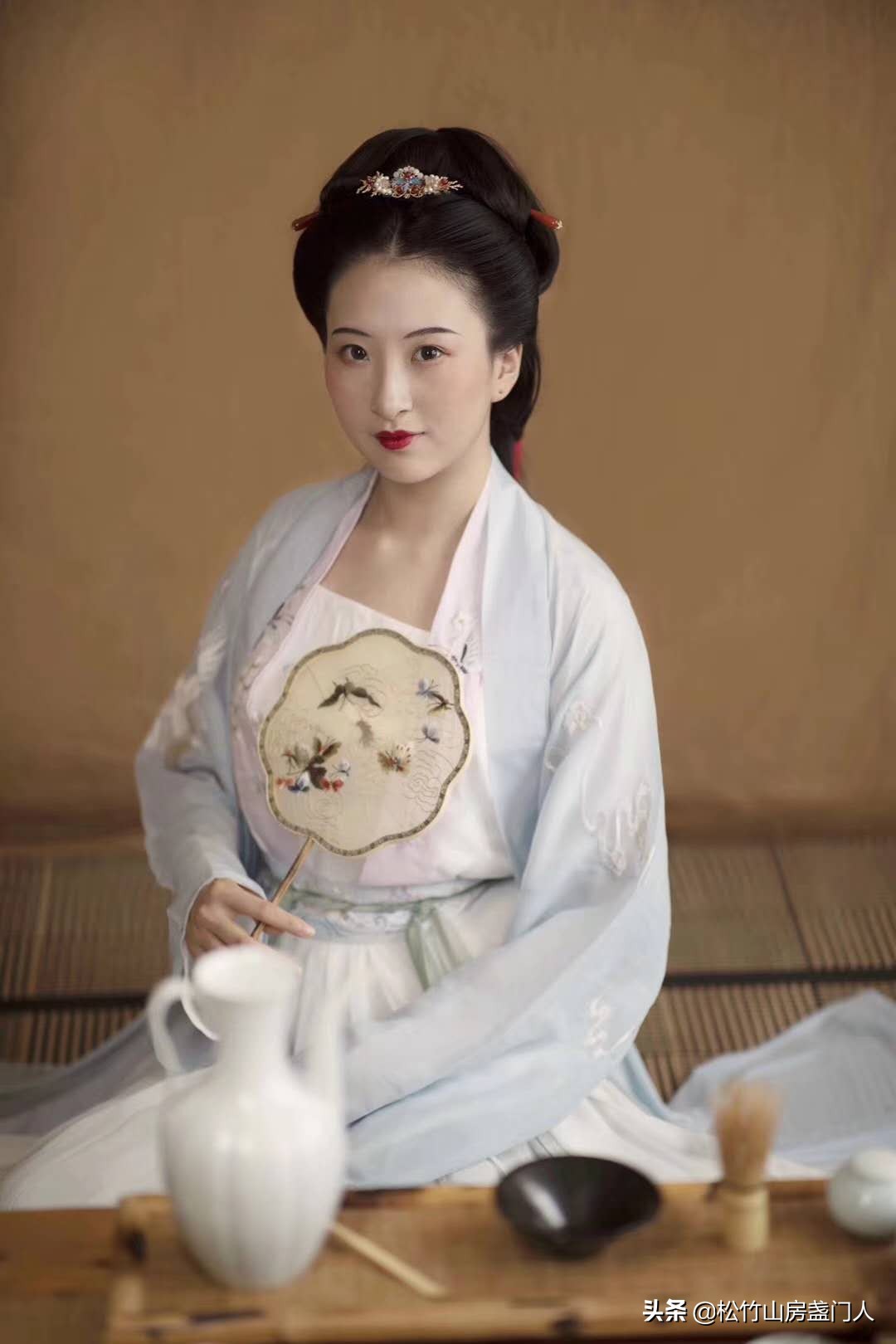 建盏和瓷器哪个适合喝茶,建盏喝茶会重金属超标吗