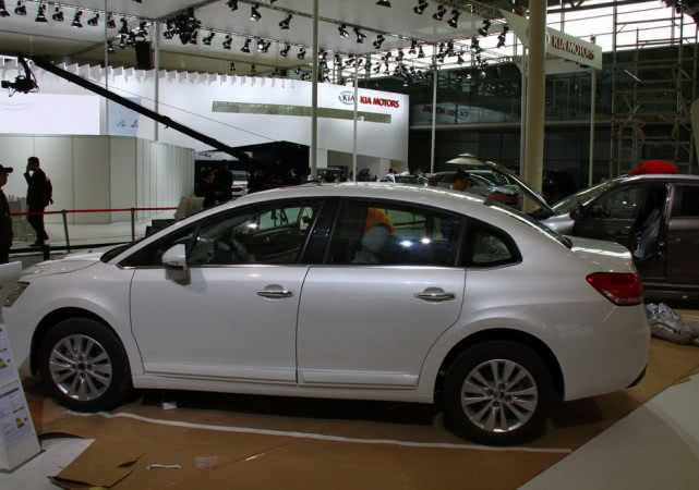 可惜了一辆日系好车,可惜了一台福特好车