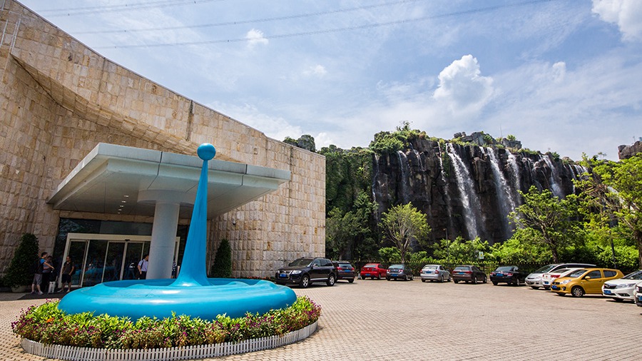 欧式公主风豪华酒店，华侨城瀑布酒店房+餐+票仅499