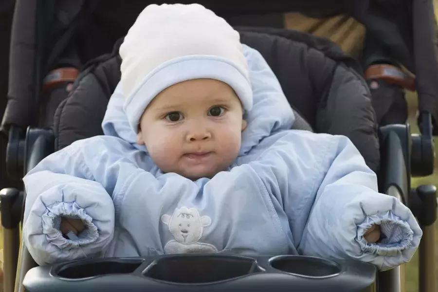 婴儿冬天长痱子怎么办教你除根,冬天宝宝会起热痱子吗