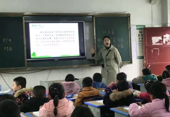 班主任坦言小学语文无非就是内容,班主任评价学生的特点