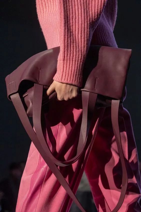 今年最流行的时尚大包 (现在流行小包还是大包好看)