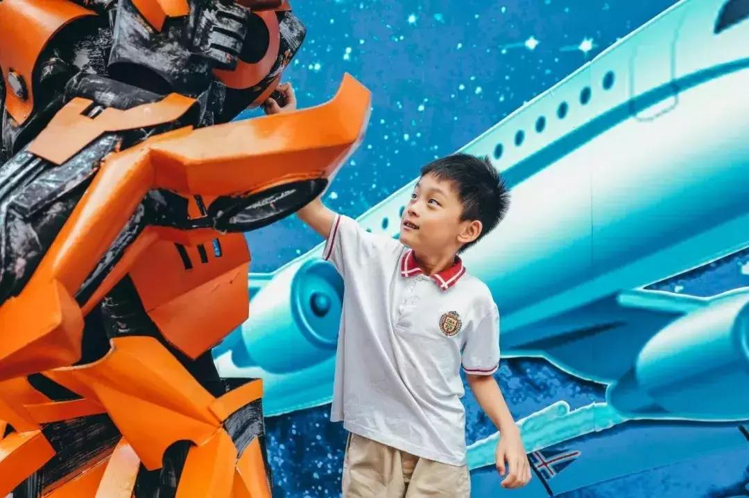 华美学校今天有什么活动,邀请函开放日英语