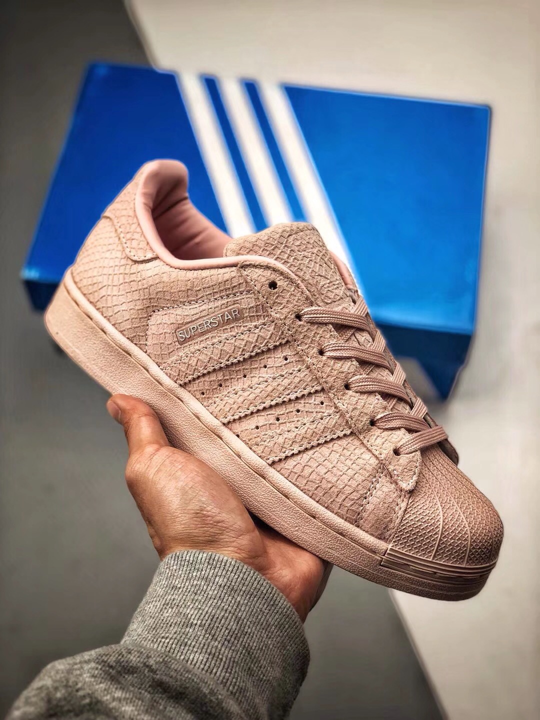 阿迪达斯龙鳞E5,阿迪贝壳头vs耐克aj