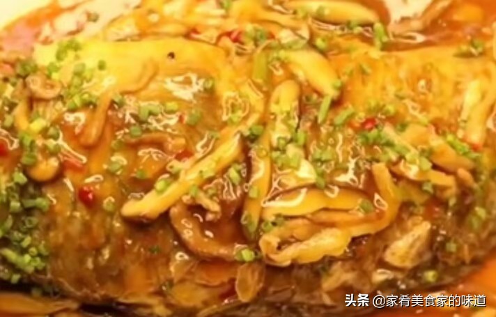 红烧鲤鱼家常做法教程,红烧鲤鱼教程正宗做法