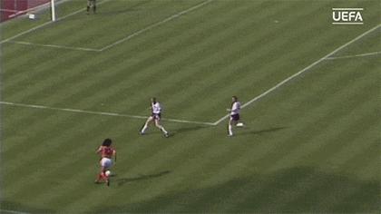 金球那些事儿：1988，1989年，范巴斯滕——天鹅王子的绚丽华尔兹