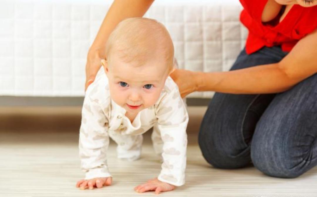 儿童不会爬行是怎么回事,一岁前不会爬行对孩子有什么影响