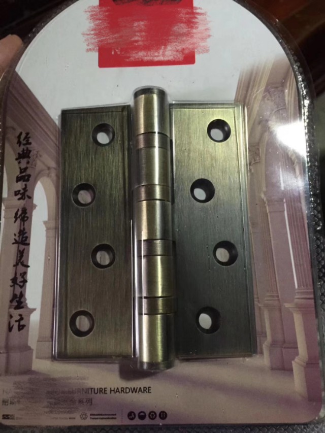 天地轴门扇与门框上下缝隙不一致,门扇靠墙门框和墙的缝隙留多大