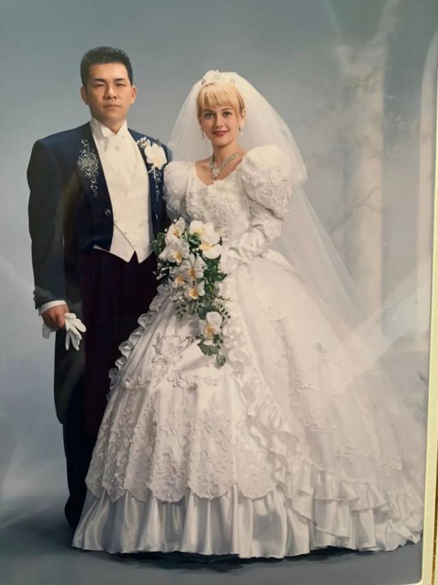 43岁大叔娶俄罗斯美女 (日本大叔娶俄罗斯美女)