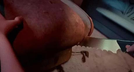 老司机带你看懂这部《香肠派对》的梗