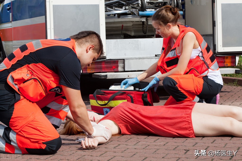 2021欧洲杯丹麦球员突然晕倒,足球欧洲杯心脏骤停