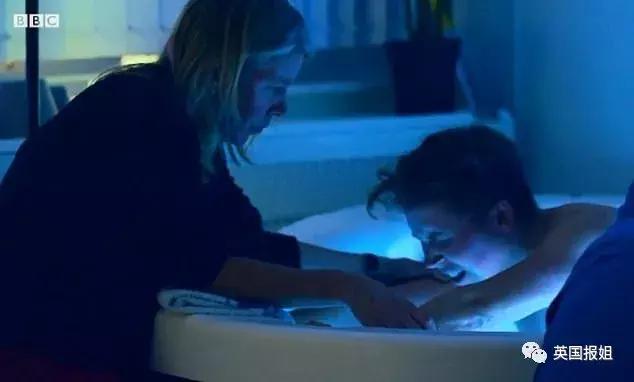 他变性后生娃，孩子：我是叫妈妈还是叫爸爸？