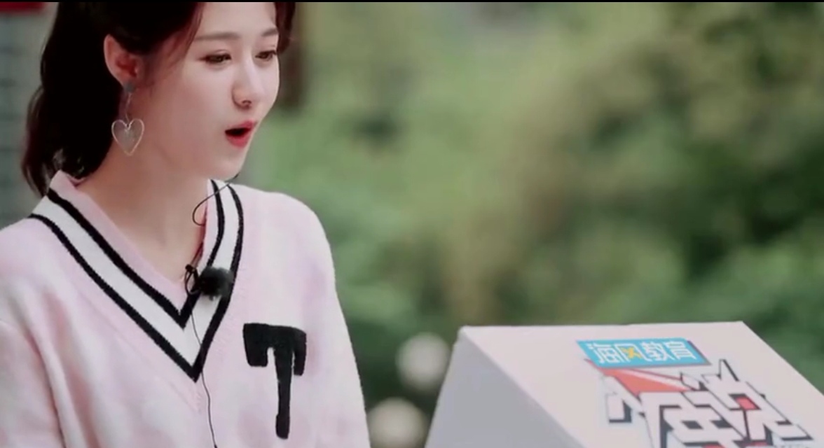 初中女生跳拉丁舞,初二女生跳拉丁舞