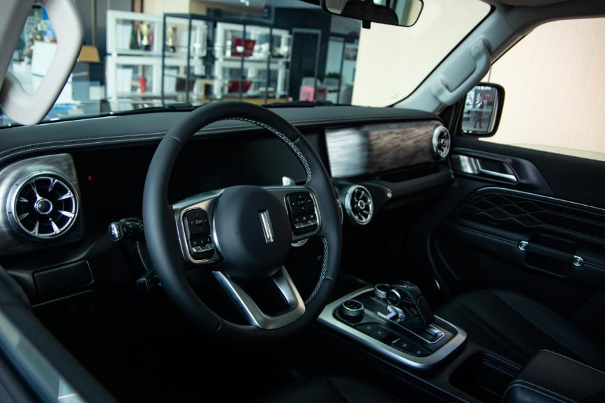 探店坦克300,最新款坦克300拖车