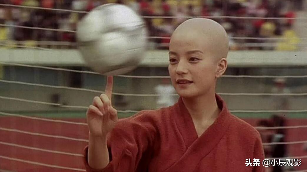 周星驰少林足球招牌动作,少林足球队周星驰演的完整版