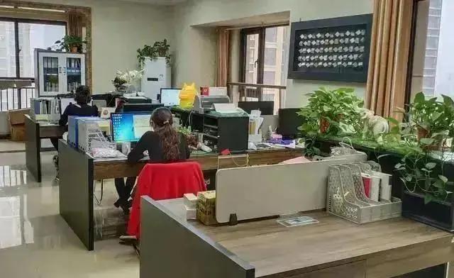 银行工作工资1700,工资2900怎么样