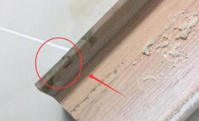 装修一个月门套裂缝原因,装修还没入住就开裂了