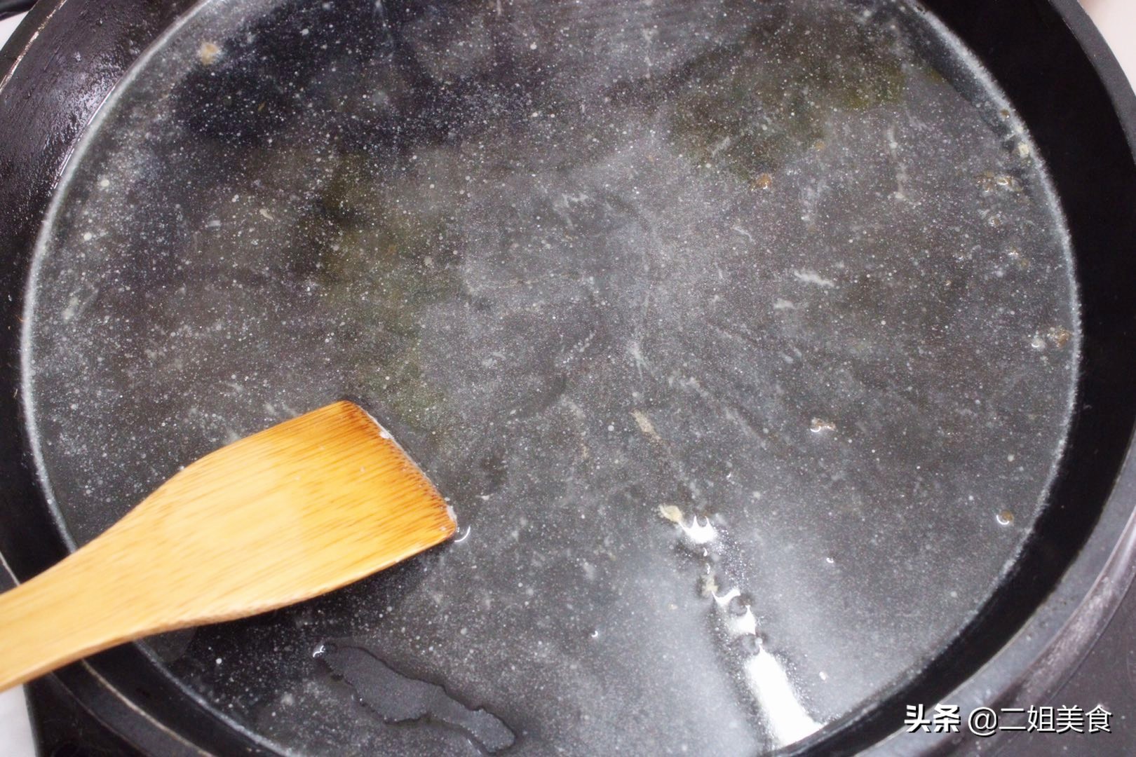 电饼铛用洗洁精洗后粘锅怎么办,洗电饼铛的妙招