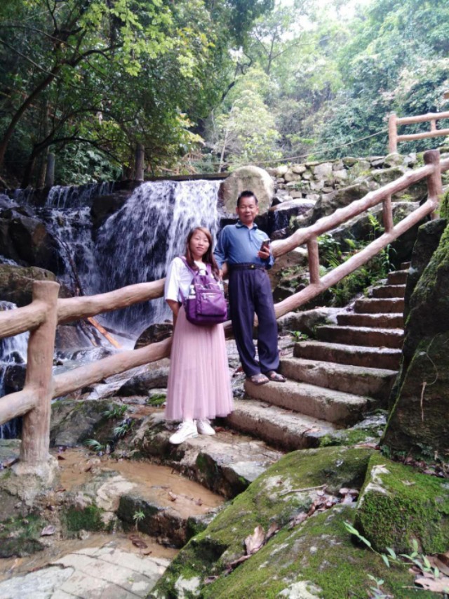 九重瀑布飞山外一座豪宅耀眼前――一次春游的美好记忆