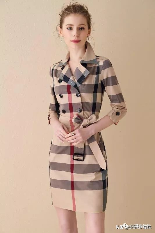 巴宝莉包包奢侈品入门