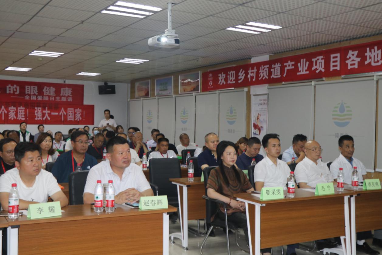 河南电视台采访郑州科技馆,新科姆智能视力防控中心