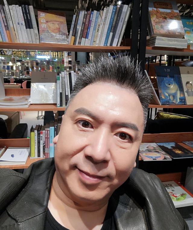 散打主席郑环宇怒斥罗志祥：你和周扬青长期谈恋爱不结婚是耍流氓