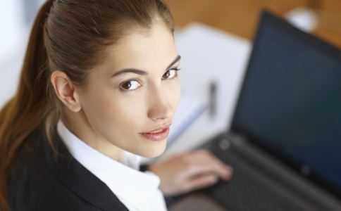 贵妇膏防晒隔离的使用顺序是什么,隔离可以代替防晒霜底妆吗