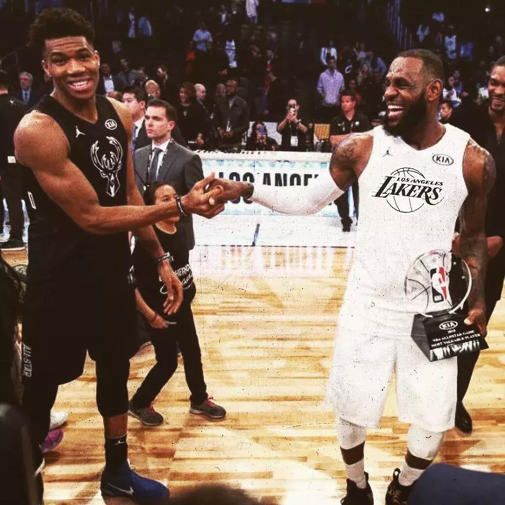 考神打杜兰特完整视频,考神给库里汤普森杜兰特传球