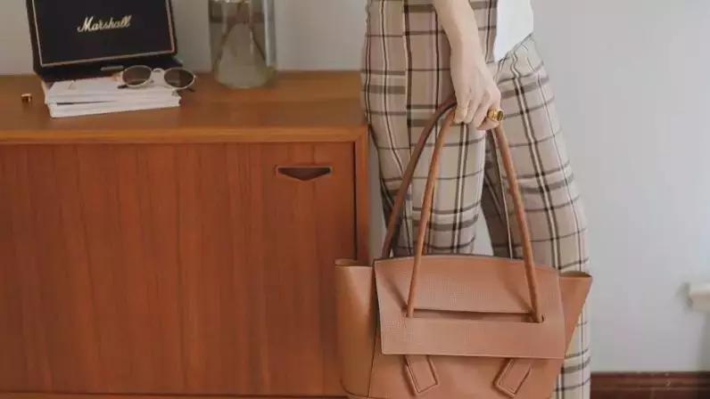 小白值得入手的奢侈品包包哪几款,适合女生入手的第一款奢侈品包包